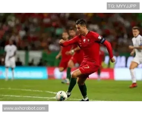 足球明星C罗在球鞋上刻字的背后故事与情感揭秘