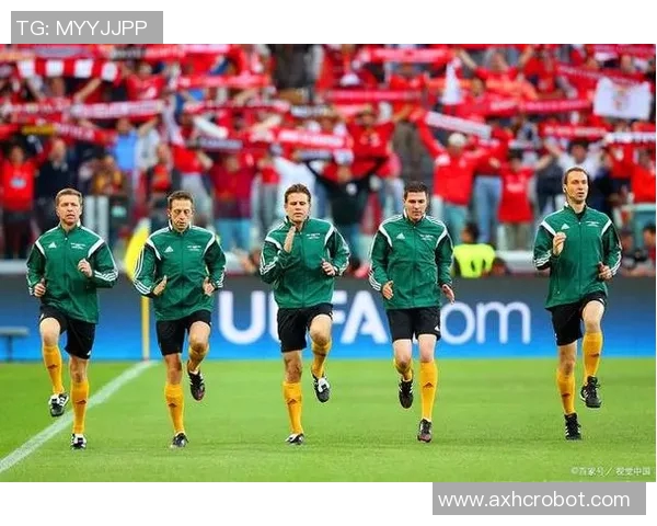 足球场上的小巨人最矮足球明星如何用实力征服世界